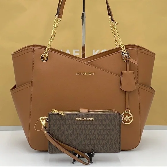 MICHAEL KORS LG X CHAIN SHOULDER TOTE & WALLET SET - Picture 2 of 16